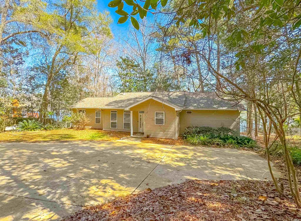 Image 1 of property listing at 1451 Tallavana Trail, Havana, FL 32333