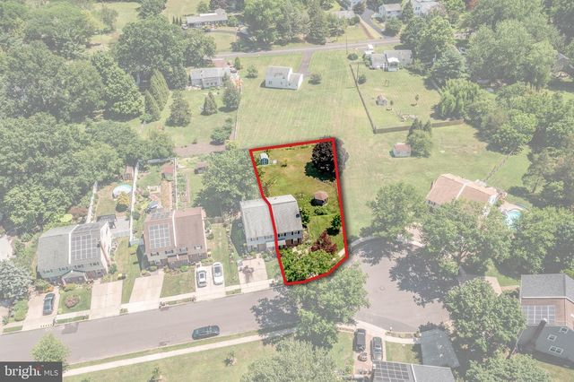 2021 CLONMEL RD, Harleysville, PA 19438