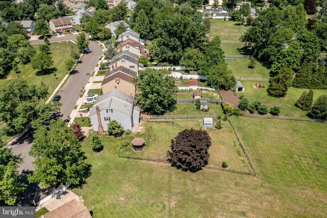 2021 CLONMEL RD, Harleysville, PA 19438