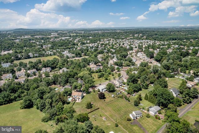 2021 CLONMEL RD, Harleysville, PA 19438