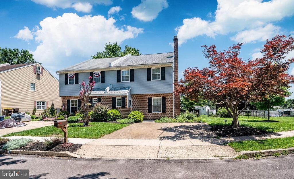 2021 CLONMEL RD, Harleysville, PA 19438