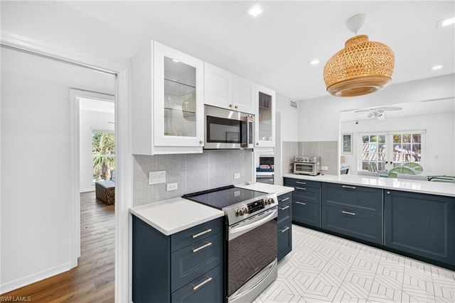 280 Southwinds DR, Sanibel, FL 33957