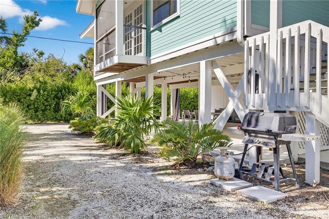 280 Southwinds DR, Sanibel, FL 33957