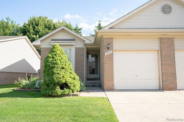 4044 Heatherwood Court, Warren, MI 48092