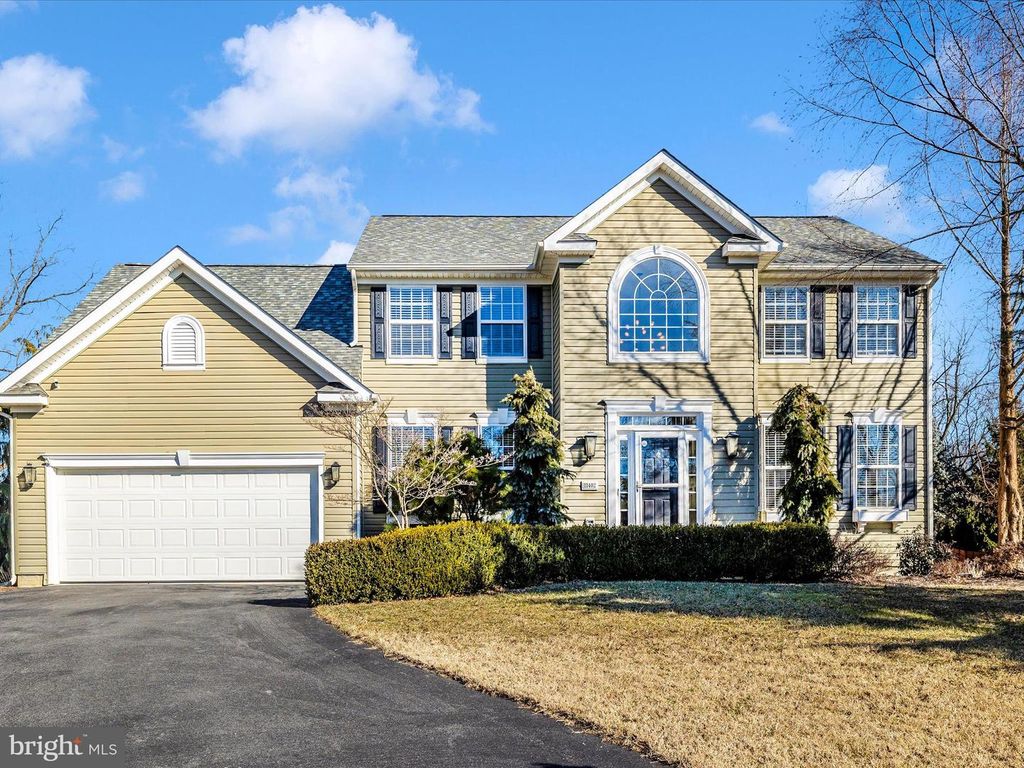 11402 WOODBRIDGE CT, Hagerstown, MD 21742