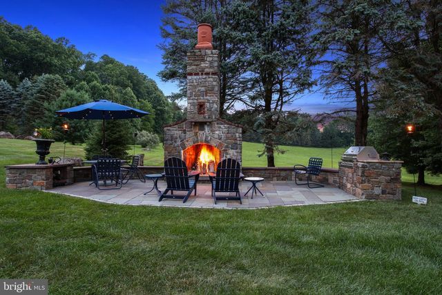 2415 CHESTER SPRINGS RD, Chester Springs, PA 19425