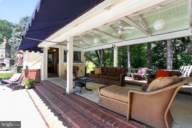 2415 CHESTER SPRINGS RD, Chester Springs, PA 19425