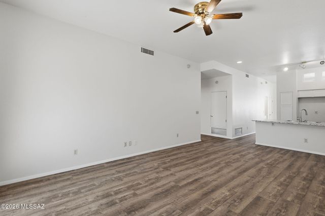 10016 E Paseo San Ardo, Tucson, AZ 85747