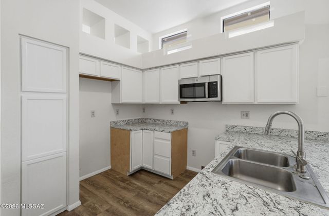 10016 E Paseo San Ardo, Tucson, AZ 85747