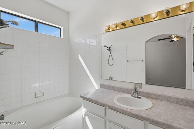 10016 E Paseo San Ardo, Tucson, AZ 85747