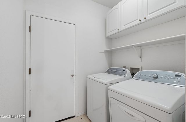 10016 E Paseo San Ardo, Tucson, AZ 85747