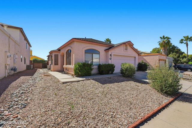 10016 E Paseo San Ardo, Tucson, AZ 85747