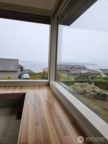 61 Leschi Drive SW, Steilacoom, WA 98388