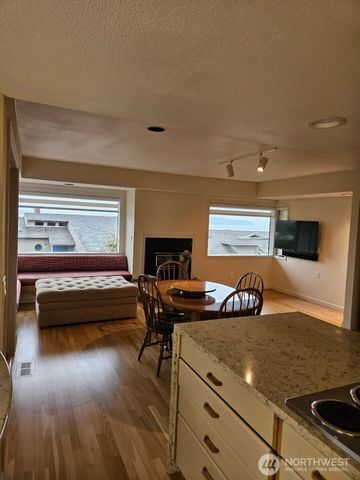 61 Leschi Drive SW, Steilacoom, WA 98388