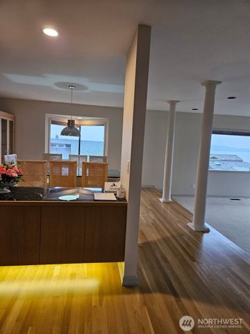 61 Leschi Drive SW, Steilacoom, WA 98388