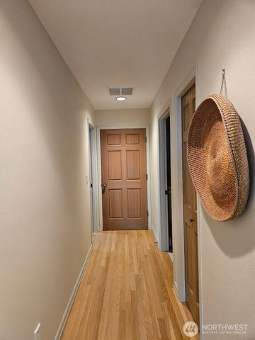 61 Leschi Drive SW, Steilacoom, WA 98388