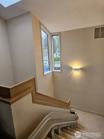 61 Leschi Drive SW, Steilacoom, WA 98388