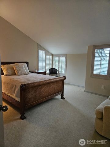 61 Leschi Drive SW, Steilacoom, WA 98388