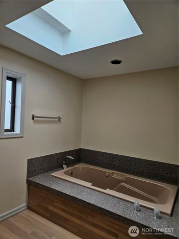 61 Leschi Drive SW, Steilacoom, WA 98388