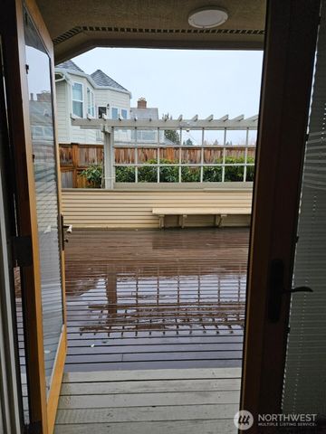 61 Leschi Drive SW, Steilacoom, WA 98388