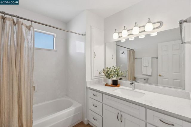 122 Ascot Ct B, Moraga, CA 94556