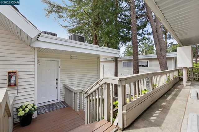 122 Ascot Ct B, Moraga, CA 94556