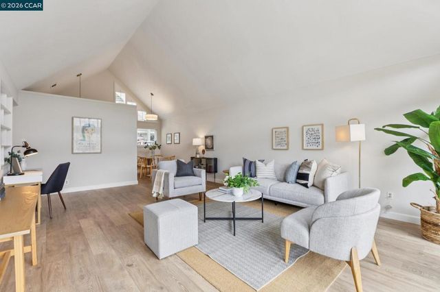 122 Ascot Ct B, Moraga, CA 94556