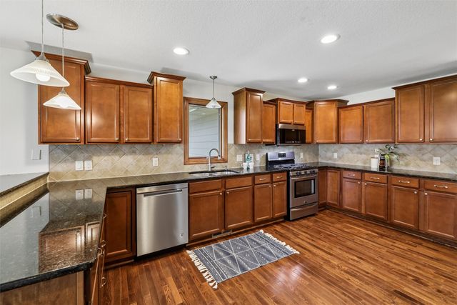 15419 Northview Drive, Urbandale, IA 50323
