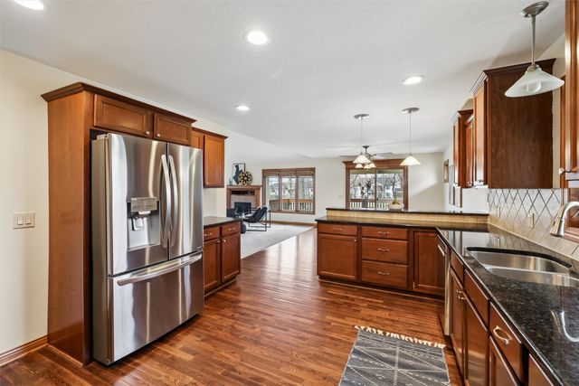 15419 Northview Drive, Urbandale, IA 50323