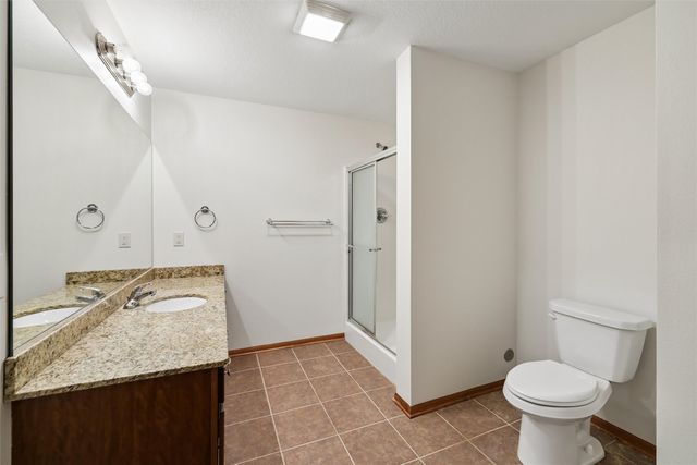 15419 Northview Drive, Urbandale, IA 50323