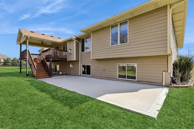 15419 Northview Drive, Urbandale, IA 50323