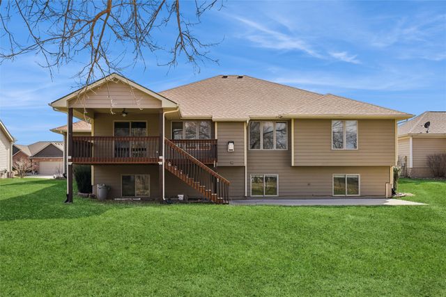 15419 Northview Drive, Urbandale, IA 50323