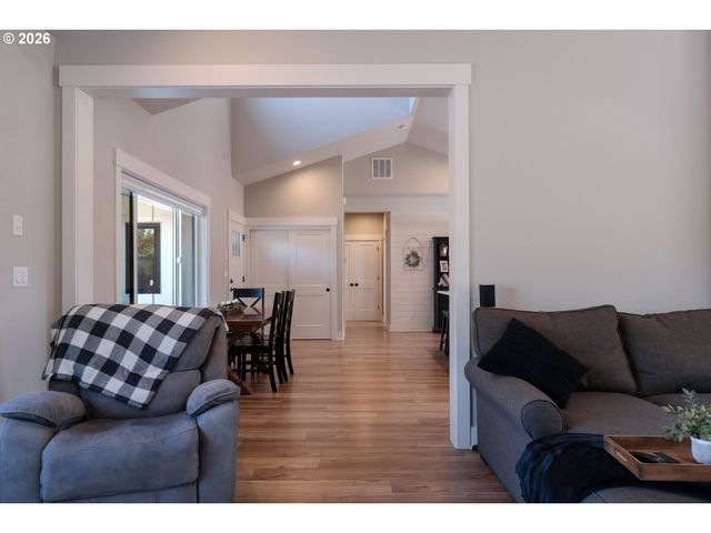 6955 FIR GROVE Ln, Keizer, OR 97303