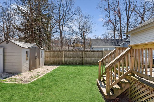 7 Upton Drive, Sound Beach, NY 11789