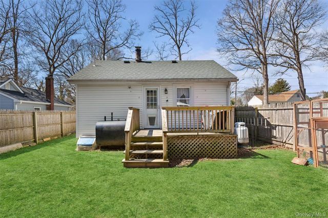 7 Upton Drive, Sound Beach, NY 11789