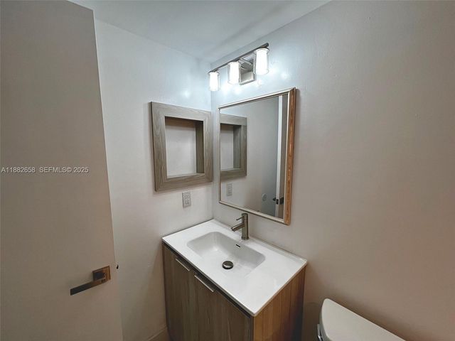 200 SW 132nd Way 203L, Pembroke Pines, FL 33027