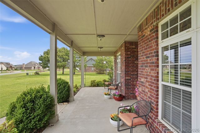 16835 S 11th West Avenue, Glenpool, OK 74033