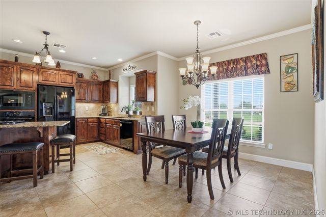 16835 S 11th West Avenue, Glenpool, OK 74033