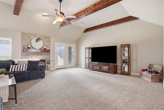 16835 S 11th West Avenue, Glenpool, OK 74033