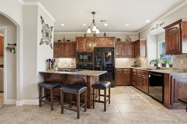 16835 S 11th West Avenue, Glenpool, OK 74033