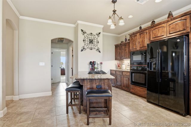 16835 S 11th West Avenue, Glenpool, OK 74033