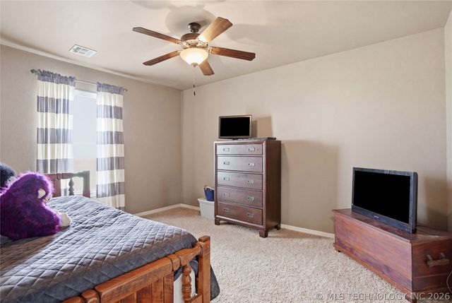 16835 S 11th West Avenue, Glenpool, OK 74033
