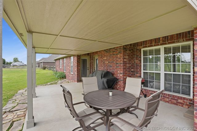 16835 S 11th West Avenue, Glenpool, OK 74033