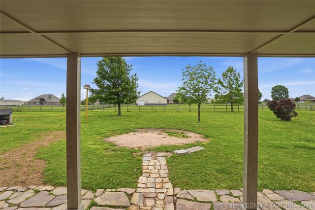 16835 S 11th West Avenue, Glenpool, OK 74033
