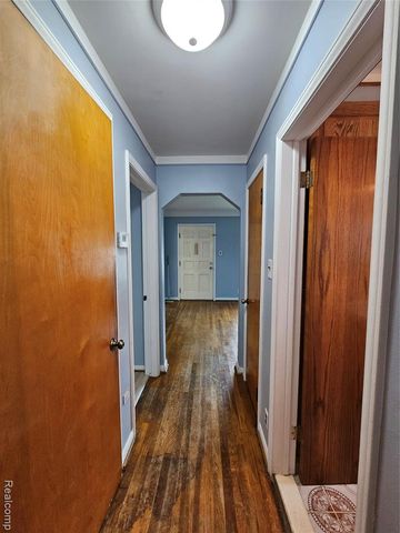 736 Garfield Avenue, Lincoln Park, MI 48146