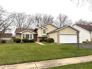541 Blue Bonnet Lane, Woodstock, IL 60098