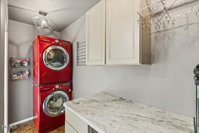 1117 College Heights Drive, Johnson City, TN 37604