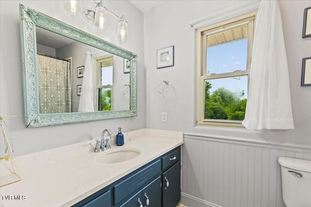 1117 College Heights Drive, Johnson City, TN 37604