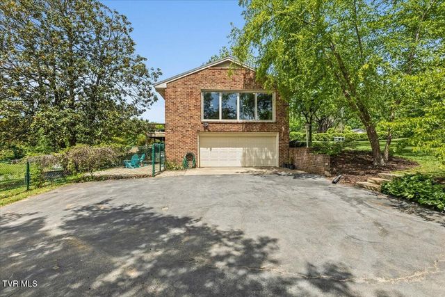 1117 College Heights Drive, Johnson City, TN 37604