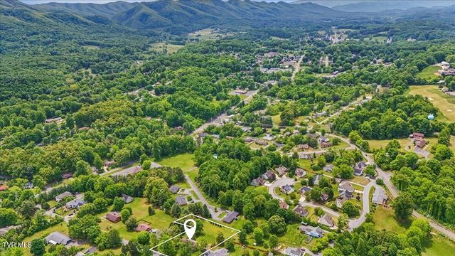 1117 College Heights Drive, Johnson City, TN 37604